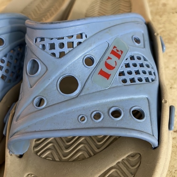 Iceberg Ice Pool Sliders Made in Italy Unisex Sandals - Picture 2 of 8
